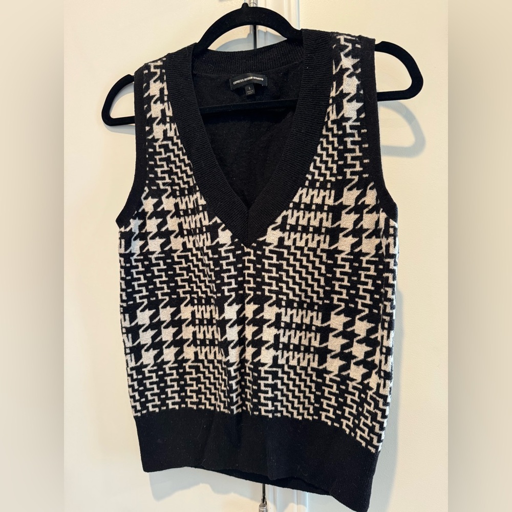 Express Black and White V-Neck Sweater Vest